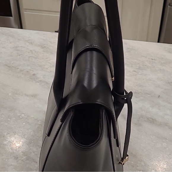 Radley London EUC All Leather Tote - Picture 4 of 10